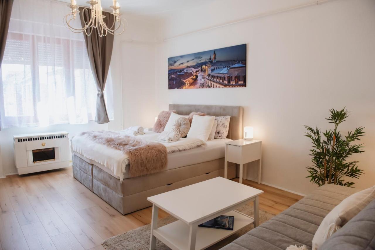 Heart Of Pecs Apartman Free Parking Eksteriør bilde