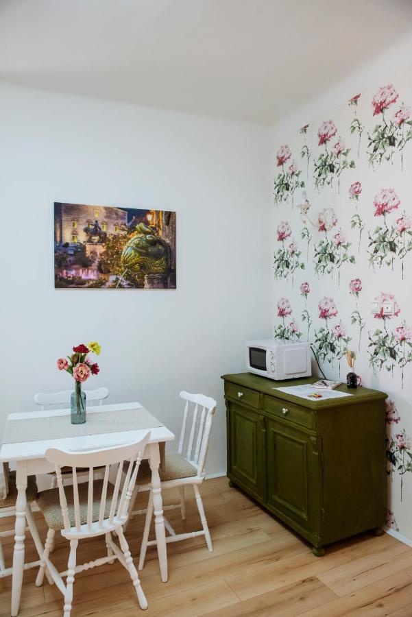 Heart Of Pecs Apartman Free Parking Eksteriør bilde