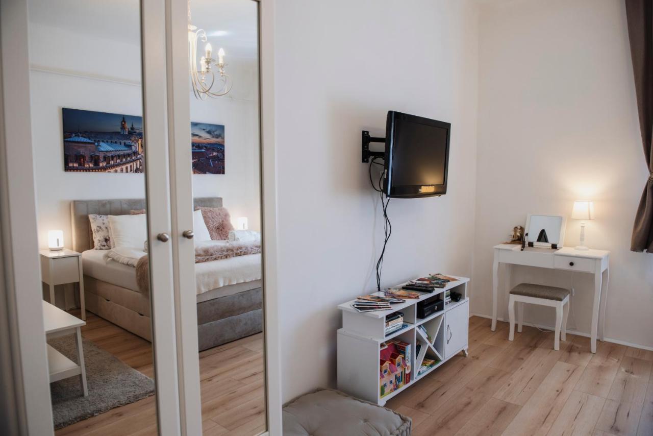 Heart Of Pecs Apartman Free Parking Eksteriør bilde