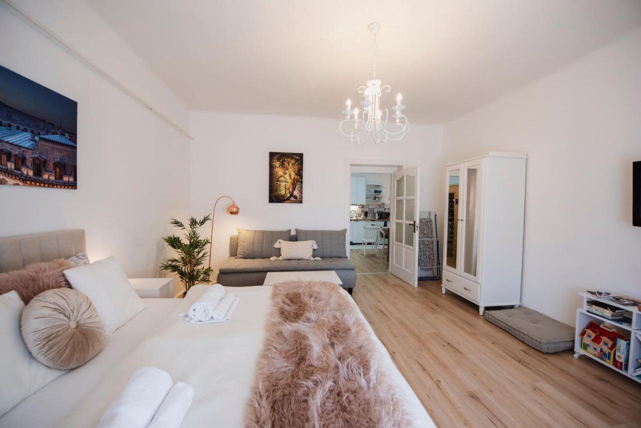 Heart Of Pecs Apartman Free Parking Eksteriør bilde