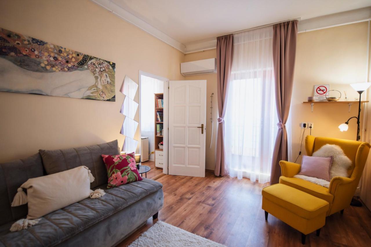 Heart Of Pecs Apartman Free Parking Eksteriør bilde